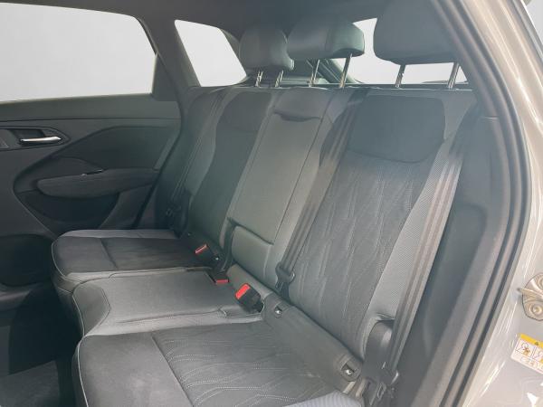 Audi Q3 S tronic Tech pro, Assistenzsysteme, MMI experience pro, Pano-SD, Matrix LED