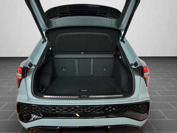 Audi Q3 S tronic Tech pro, Assistenzsysteme, MMI experience pro, Pano-SD, Matrix LED