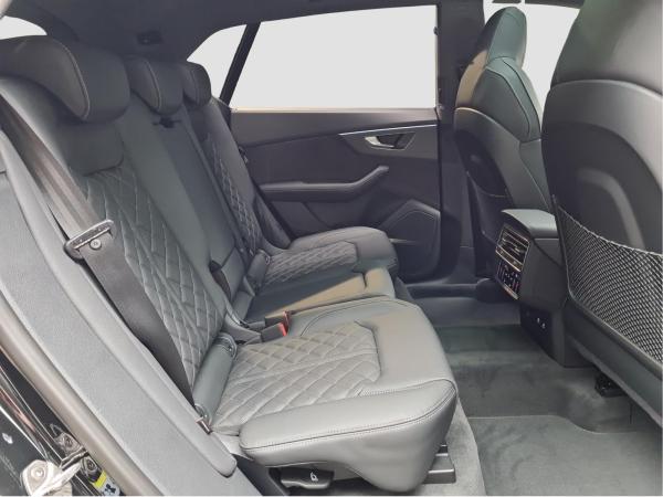 Audi SQ8 SUV 4.0 TSFI quattro ACC MATRIX StHzg 360°