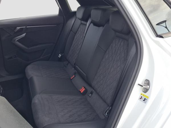 Audi RS3 Sportback quattro HUD Virtual Kamera