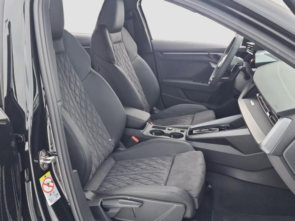 Audi RS3 Sportback quattro LED Kamera Virtual