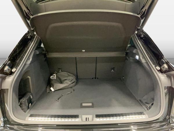 Audi Q3 SUV e-hybrid S tronic ACC AHK AUT Kam.