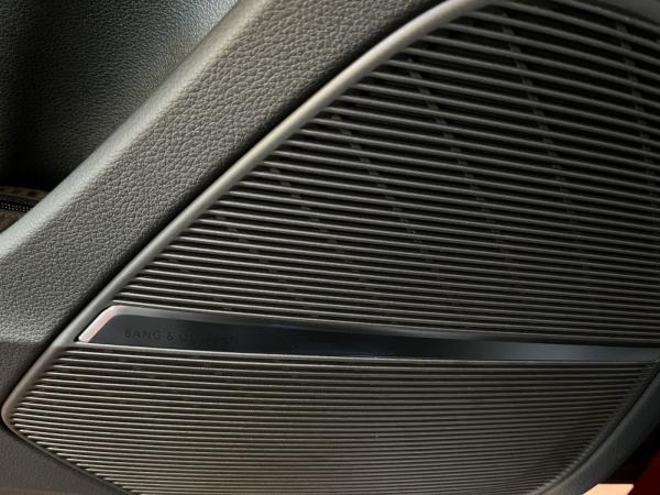 Audi Q7 tiptronic AHK, Pano-Schiebedach, B&O Sound, 4xSitzhzg., Allradlenkung, HUD