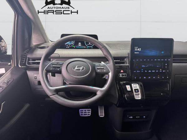 Hyundai STARIA HEV Signature