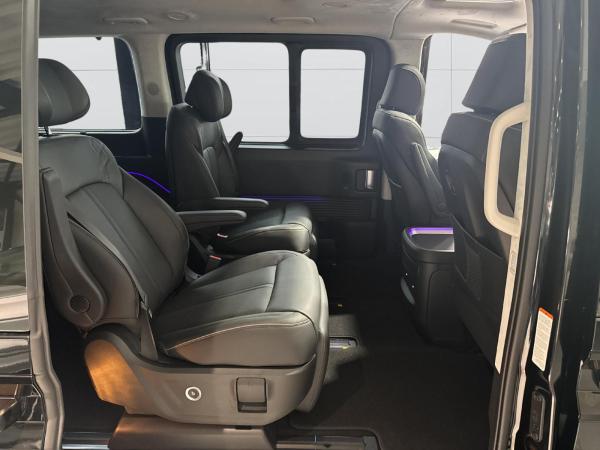 Hyundai STARIA HEV Signature