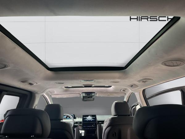 Hyundai STARIA HEV Signature