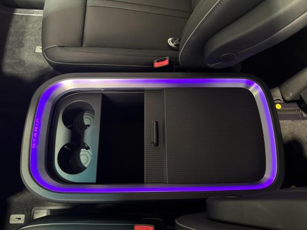 Hyundai STARIA HEV Signature