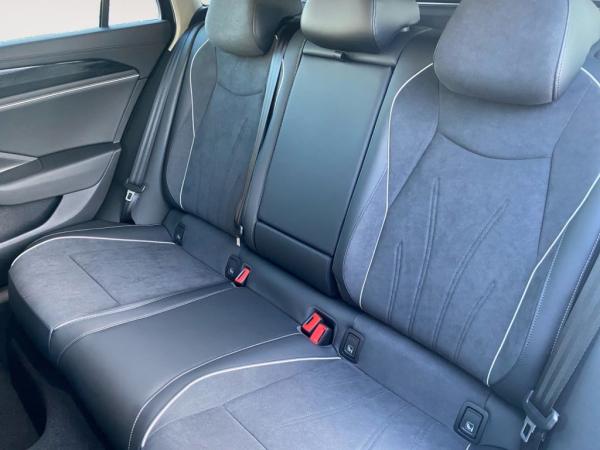 Volkswagen Passat 1.5 eTSI Business *Sofort Verfügbar* inkl. 5 Jahre NW Garantie AHK Winterräder IQ.Light