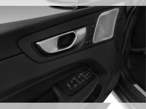 Volvo XC60 T8 AWD Plug-in Hybrid Plus Black Edition