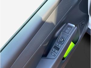 Volkswagen T-Roc R-Line 1.5 eTSI DSG | Black Style