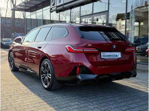 BMW i5 eDrive40 Touring M Sport //Komfortsitze Sitzbelüftung Stop&Go B&W