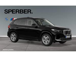 BMW iX1 eDr.20, Panoramadach,Premium Pkt.,AHK,Lenkradhzg.,uvm.