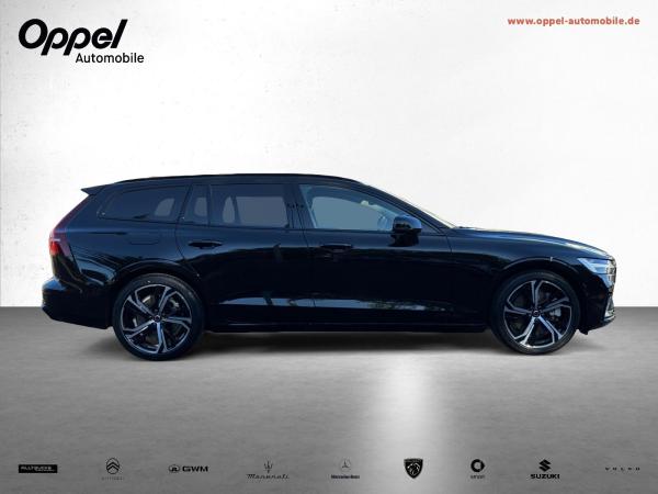 Volvo V60 T6 Twin Engine AWD Ultra Dark Plug-In Volvo V60 T6 Twin Engine AWD Ultra Dark Plug-In