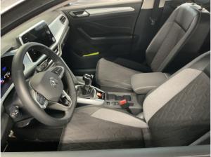 Volkswagen T-Roc 2.0 TDI Goal DSG AHK Ganzjahresreifen Navi