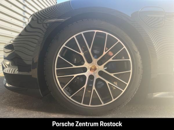 Porsche Taycan Sport Turismo Black Edition