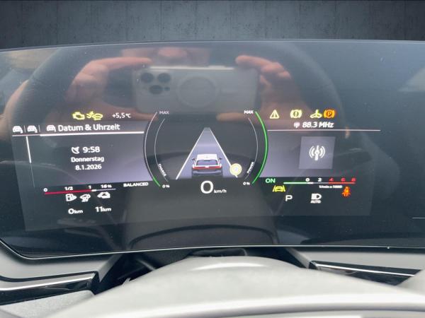 Audi A5 Avant e-hybrid qu. S tr. AHK Matrix 19 Stdhzg