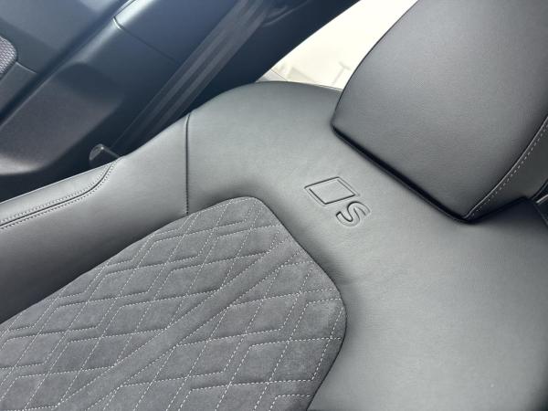 Audi A5 Avant e-hybrid qu. S tr. AHK Matrix 19 Stdhzg