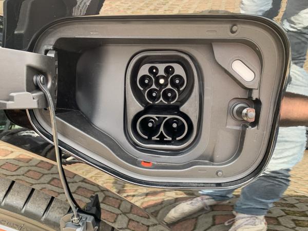 Cupra Leon VZ 1.5 e-HYBRID 200 kW (272 PS) 6-Gang-DSG;Neujahrsdeal!!!;AHZV;Drive Paket;Matrix;Sennheiser uvm.