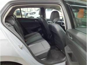 Volkswagen Golf VIII 2.0 TDI DSG Goal DAB+ LEDPlus FrontAssist TravelAssist AHK
