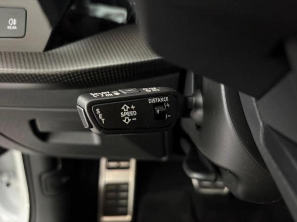 Audi RS3 Sportback S tronic 5J-GARANTIE,NAVI,MATRIX,KAMERA,KLIMA,PDC,GRA