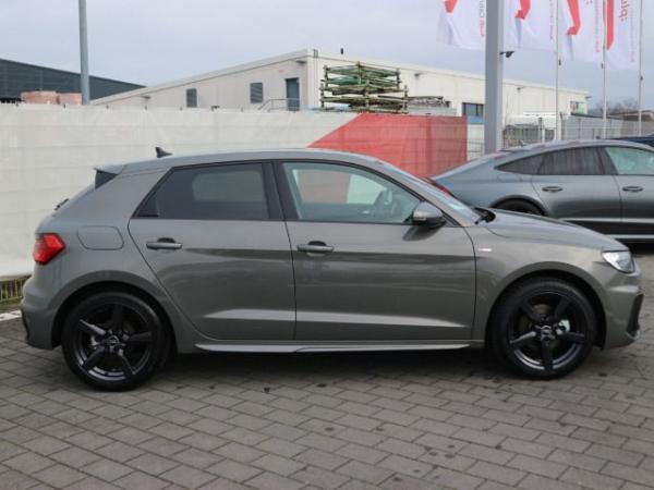 Audi A1 Sportback S line 30 TFSI S tronic*CARPLAY*LED*