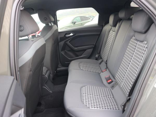 Audi A1 Sportback S line 30 TFSI S tronic*CARPLAY*LED*