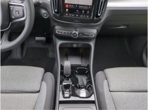Volvo XC40 XC40+B3+PlusDark+E-Sitze+BLIS+19"GJR+R-Kamera+++