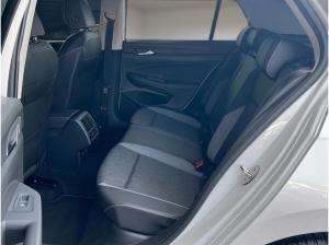 Volkswagen Golf 8 / 2.0 TDI DSG FACELIFT GOAL AHK IQ.LIGHT Volkswagen Golf 8 / 2.0 TDI DSG FACELIFT GOAL AHK IQ.LIGHT