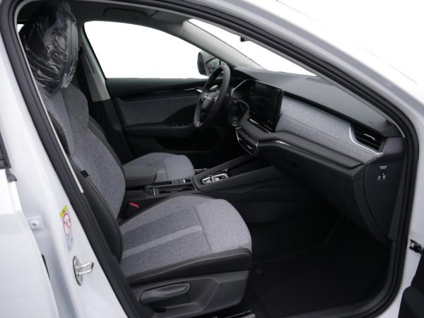 Skoda Octavia Combi 2.0 TDI Balance PDC KEYLESS NAVI ACC LED *958*