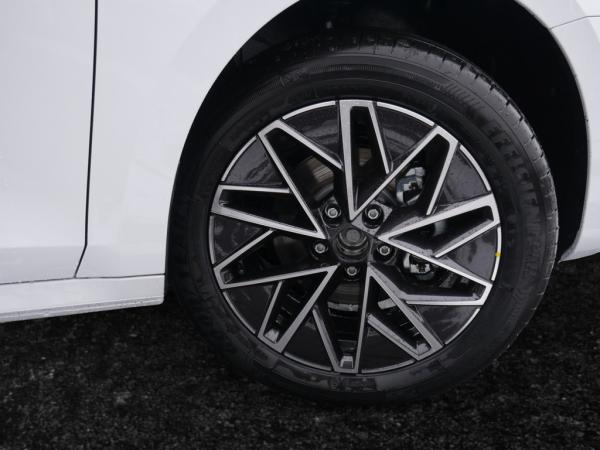 Skoda Octavia Combi 2.0 TDI Balance PDC KEYLESS NAVI ACC LED *958*