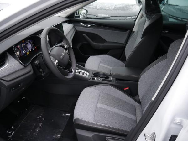 Skoda Octavia Combi 2.0 TDI Balance PDC KEYLESS NAVI ACC LED *958*