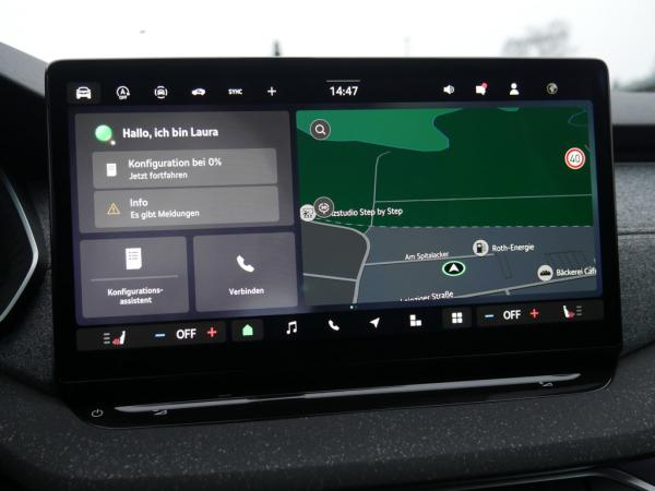 Skoda Octavia Combi 2.0 TDI Balance PDC KEYLESS NAVI ACC LED *958*