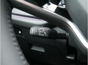 Skoda Octavia Combi 2.0 TDI Balance PDC KEYLESS NAVI ACC LED *958*