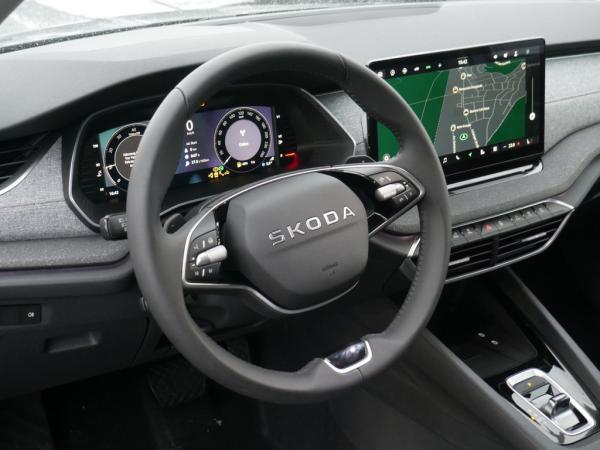 Skoda Octavia Combi 2.0 TDI Balance NAVI KEYLESS ACC AHK LED *866*