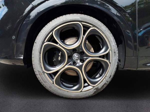 Alfa Romeo Tonale Intensa Ibrida 48V-Hybrid 1.5 VGT 160PS Panorama **NUR FÜR GEWERBE**