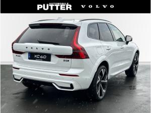 Volvo XC60 B5 Benzin AWD Ultra Black Edition *keine 0,5%*