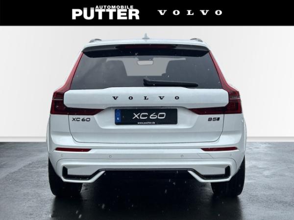 Volvo XC60 B5 Benzin AWD Ultra Black Edition *keine 0,5%*