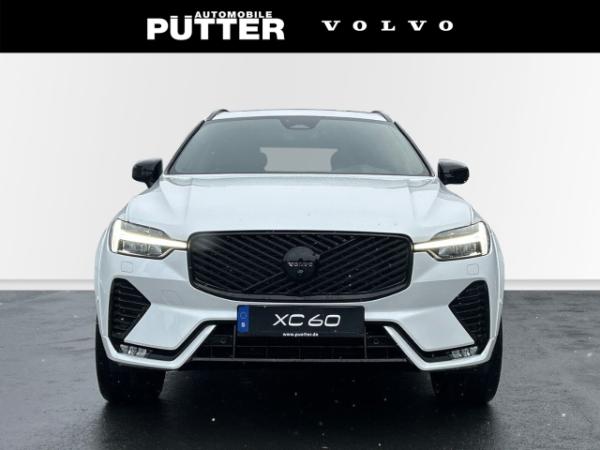 Volvo XC60 B5 Benzin AWD Ultra Black Edition *keine 0,5%*