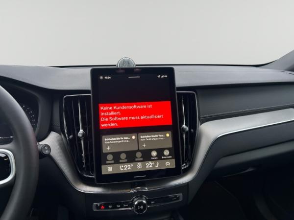 Volvo XC60 B5 Benzin AWD Ultra Black Edition *keine 0,5%*