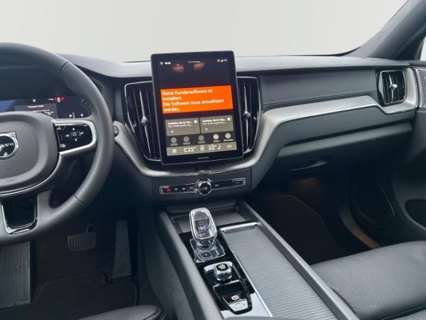 Volvo XC60 B5 Benzin AWD Ultra Black Edition *keine 0,5%*