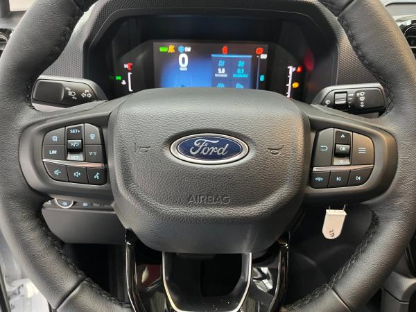 Ford Ranger XLT PHEV 281 PS 10 Gang Automatikgetriebe