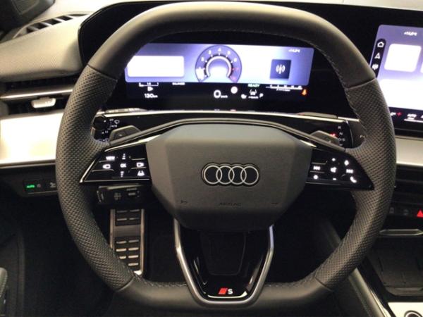 Audi Q3 SUV TFSI S tronic KLIMA LED NAVI ALU