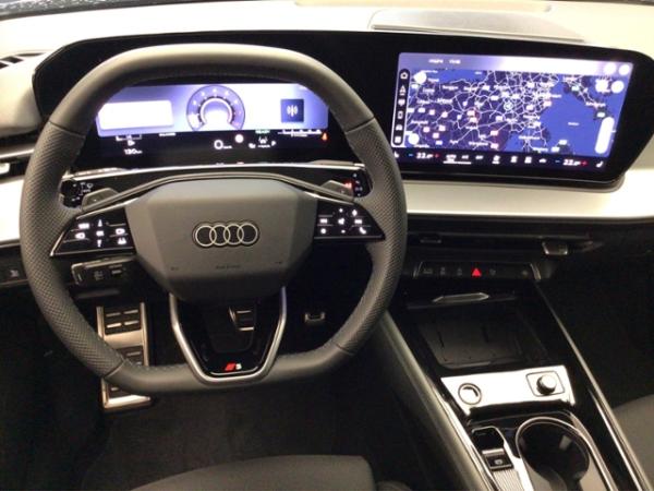 Audi Q3 SUV TFSI S tronic KLIMA LED NAVI ALU