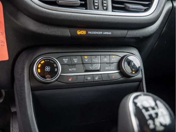 Ford Fiesta TITANIUM 1.0L 100PS Allwetterreifen