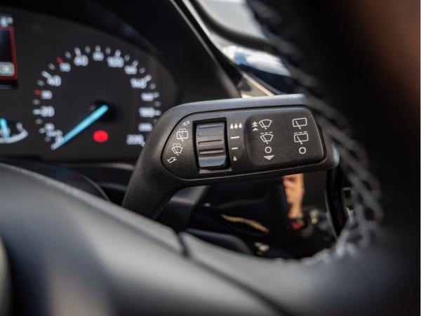 Ford Fiesta 8 fach Bereift, Sitz u. Lenkradheizung, Einparkhilfe