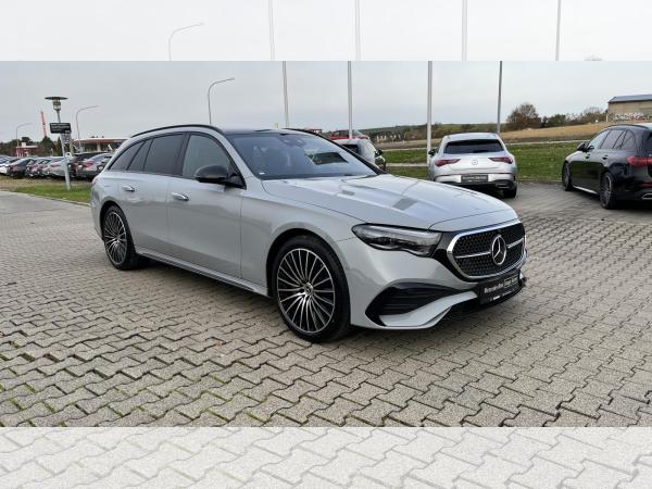 Mercedes-Benz E 300 de 4M T AMG+Night+Luft+20"+Softcl+SuperScr