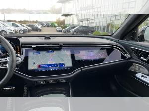 Mercedes-Benz E 300 de 4M T AMG+Night+Luft+20"+Softcl+SuperScr