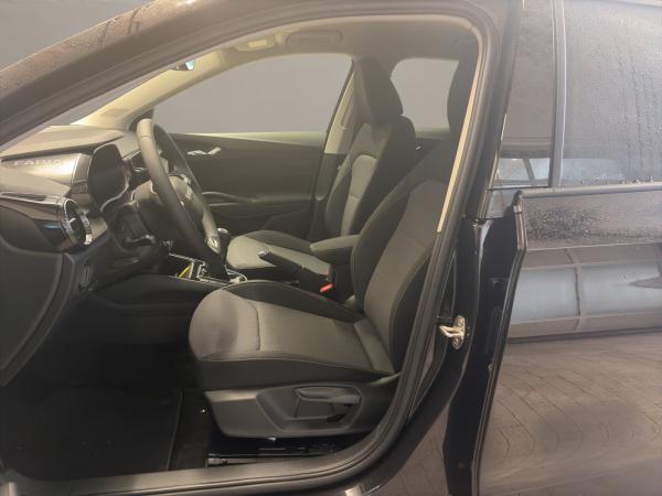 Skoda Fabia 1.0 TSI Tour SOFORT VERFÜGBAR! ACC Kamera DynLicht LED LM