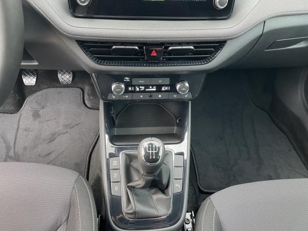 Skoda Fabia 1.0 TSI Tour SOFORT VERFÜGBAR! ACC Kamera DynLicht LED