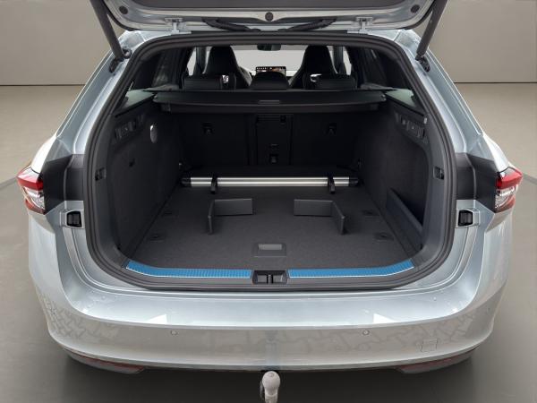 Skoda Superb Combi 2.0 TDI Sportline SOFORT VERFÜGBAR! DCC ACC AHK AUT